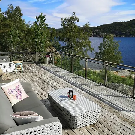 Private Gem With Padding And Oceanview Mandal